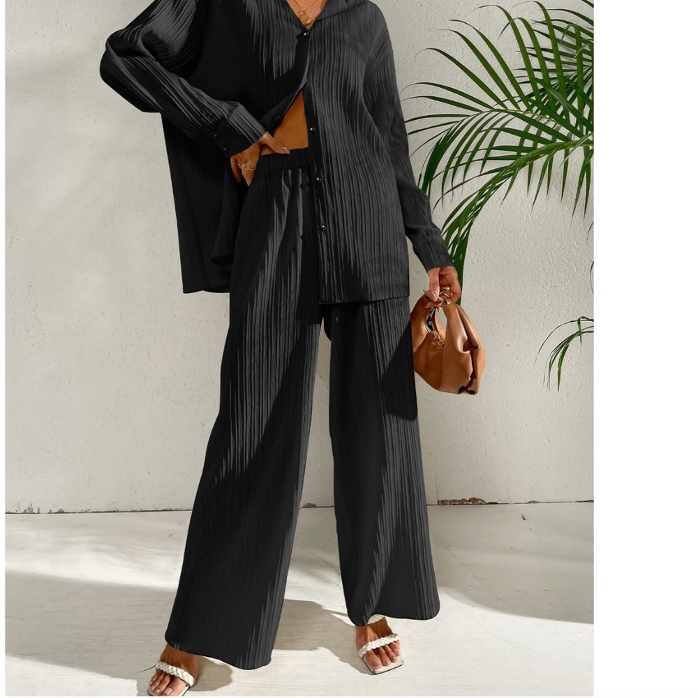 NWT ZARA PLEATED PLISSE WIDE LEG PANTS Black